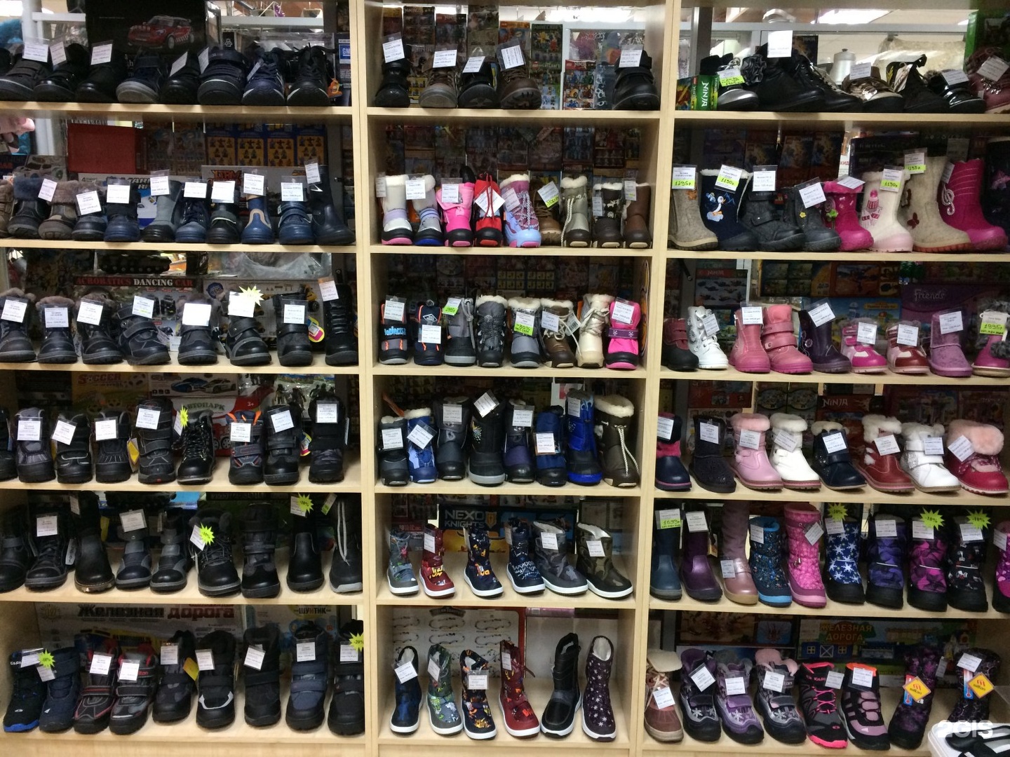 Хороший обувной магазин для детей 10-12 лет в Туле недорого