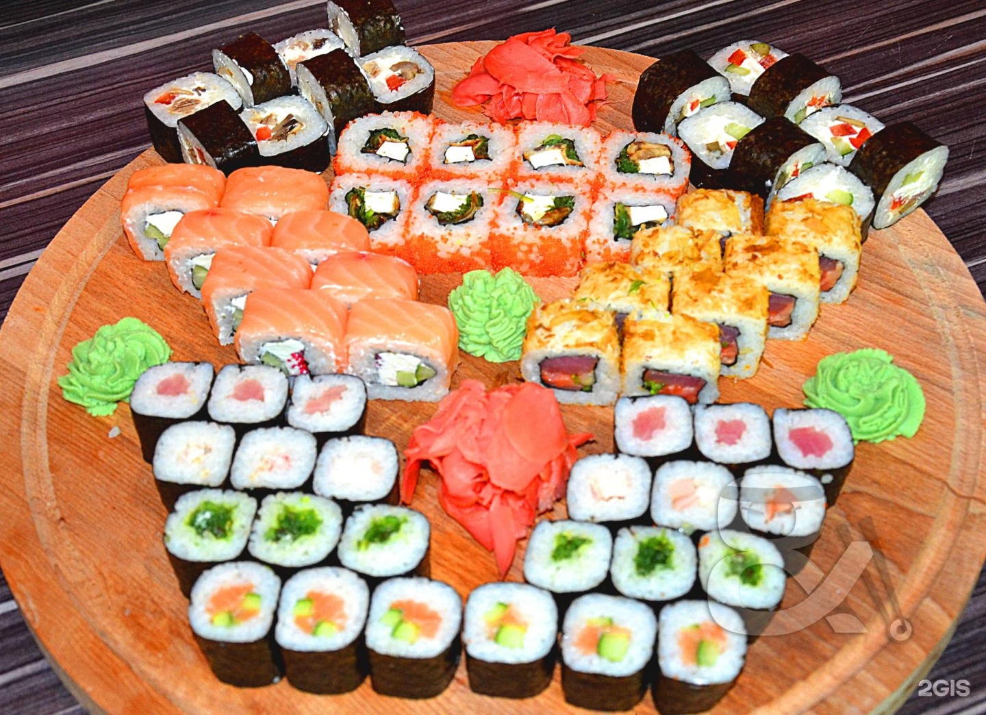 Большие наборы суши роллы фото 57
