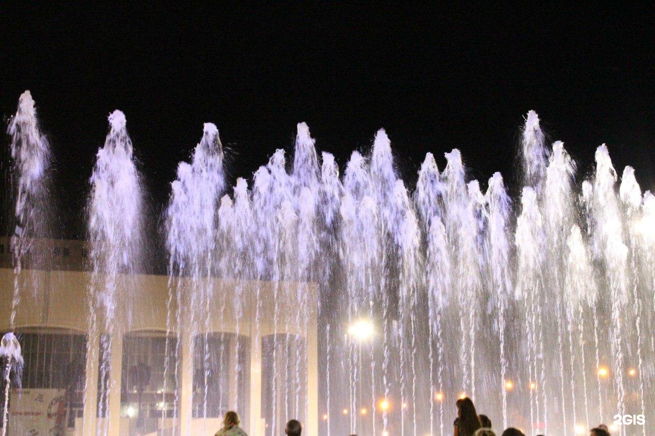 Поющие фонтаны Пермь драмтеатр