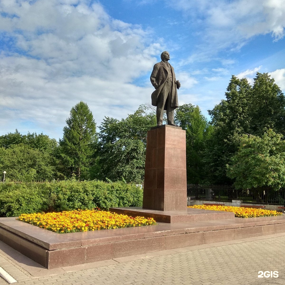 Памятник Ленину в Череповце