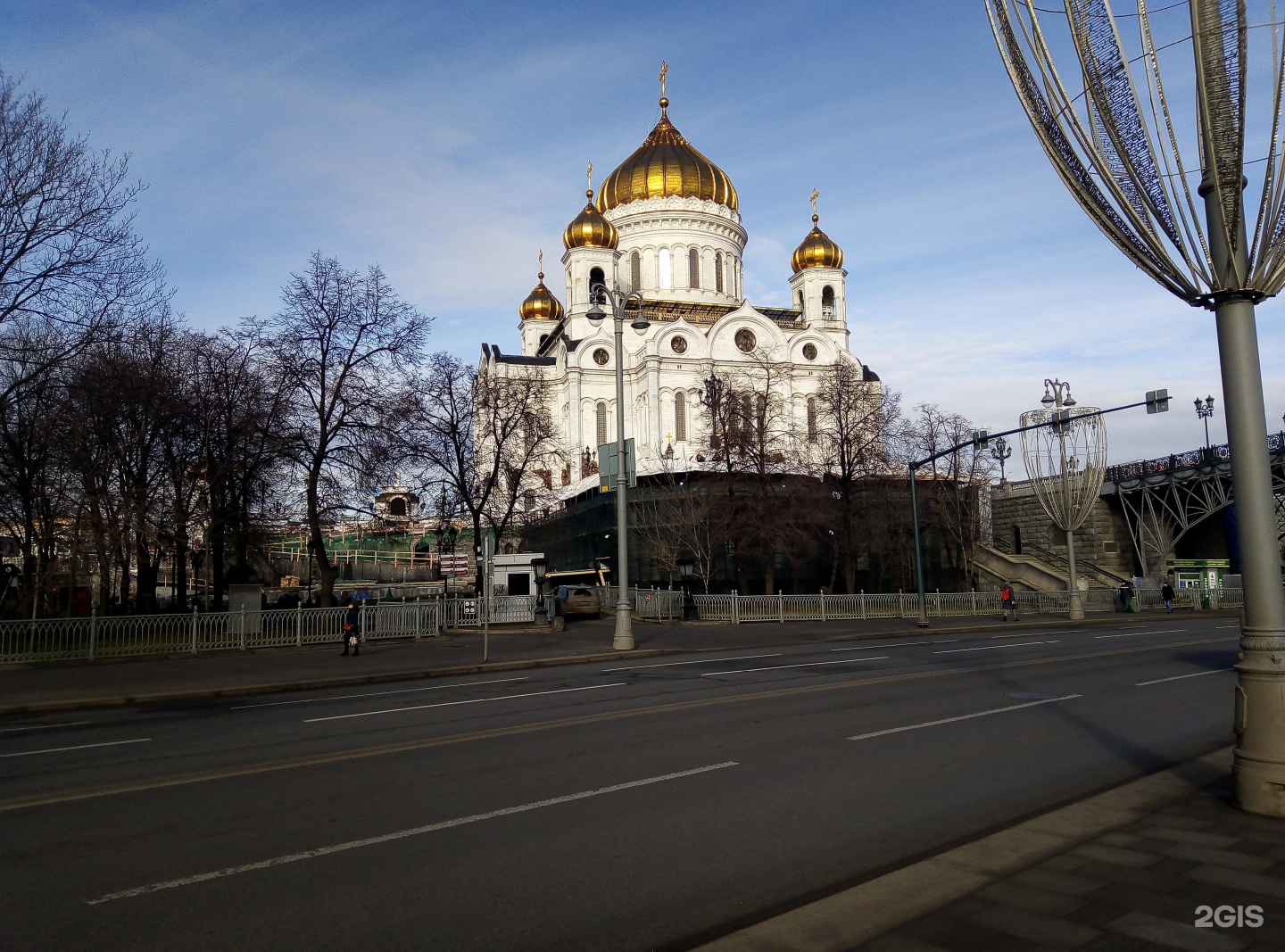 Москва улица волхонка 15. Храм Христа Спасителя. Улица Волхонка 15. Храм на Волхонке. Москва Церковь на Волхонке.