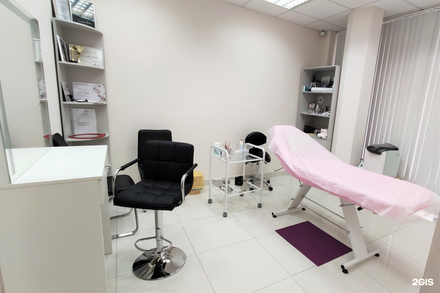 стиль название салона. салин красоты стилистика. красота и стиль парикмахерская. аэропорт салон. студия парикмахерская стиль.