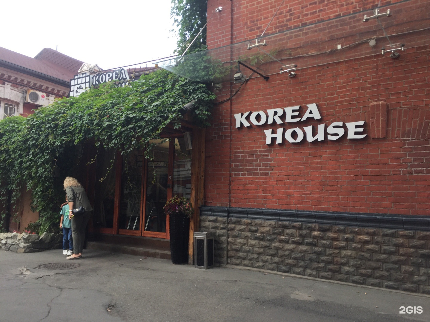 Korean house краснодар. Семеновская 7б Владивосток. Korea House Владивосток. Ресторан Korea House Владивосток.