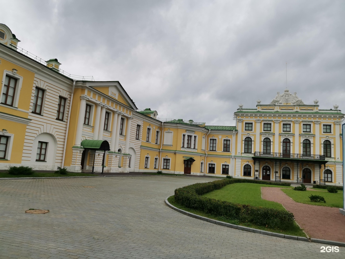 Картинная галерея тверь. Тверская областная картинная галерея. Советская 3а Тверь. Картинная галерея Тверь лого.