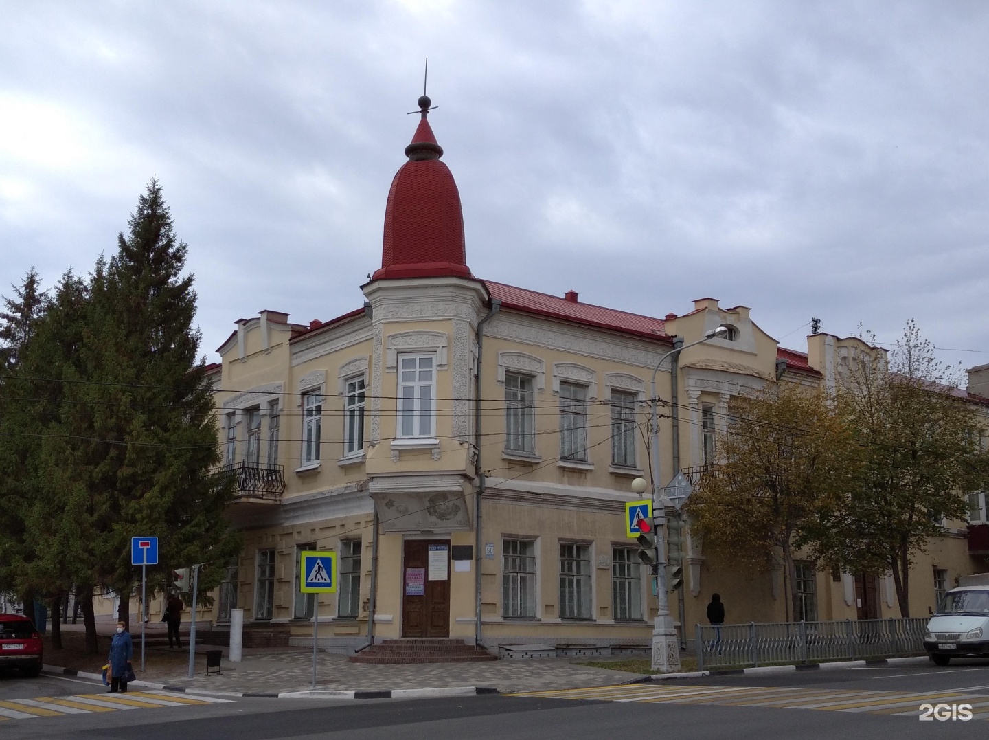 Втб старый оскол ленина. Музей на Ленина старый Оскол. Старооскольский музей.