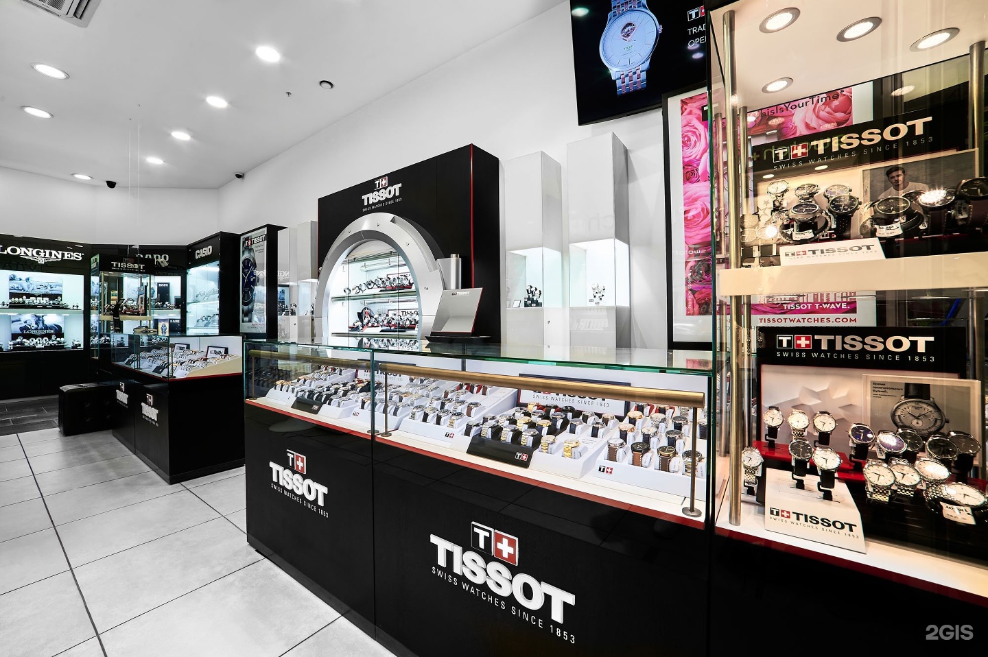 Трк часах. Магазин тиссот. Tissot Ульяновск. Салон часов Tissot в Павелецкая Плаза. ТТ магазин Благовещенск.