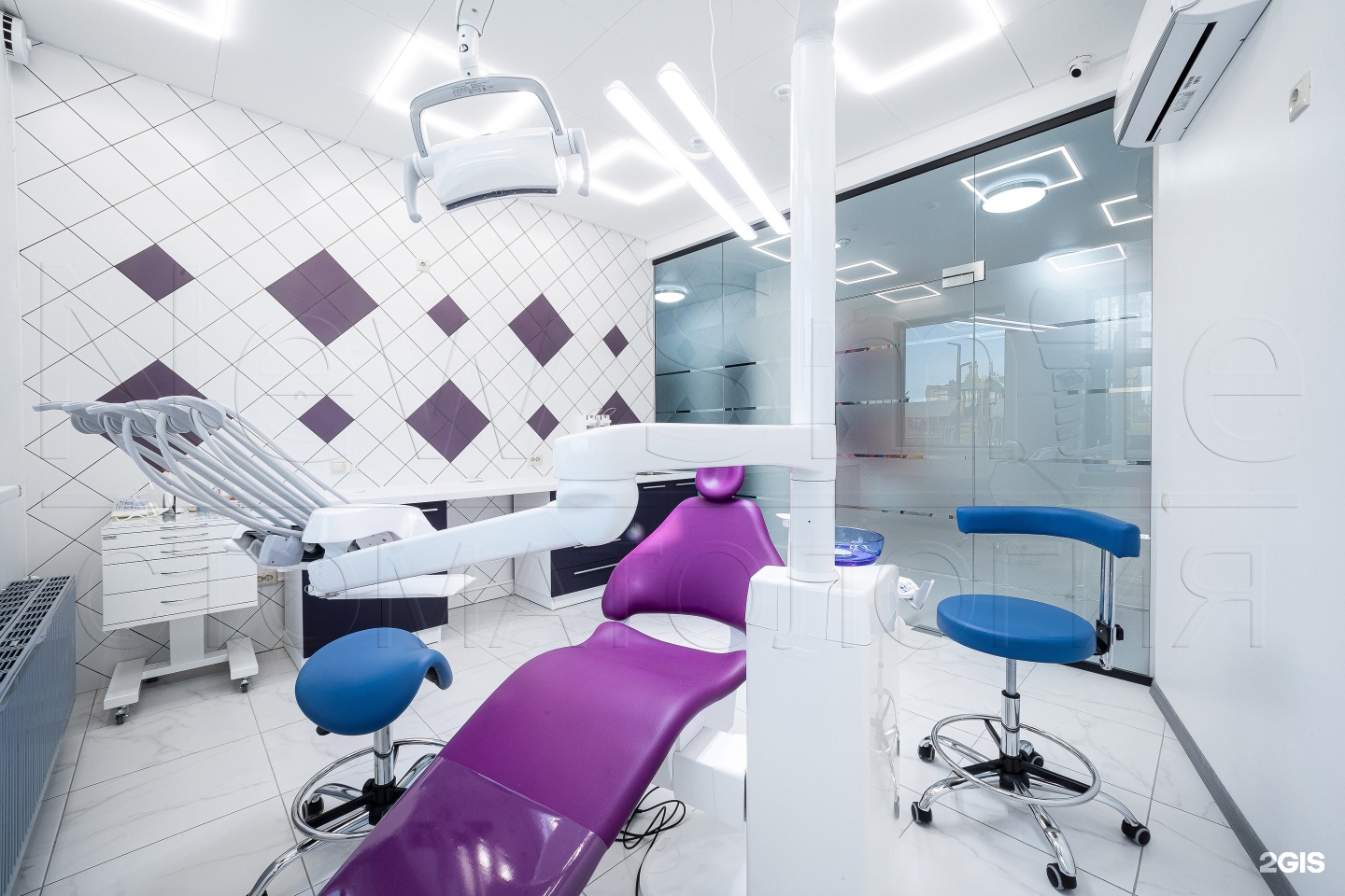 New smile clinic. Мегасмайл Екатеринбург.