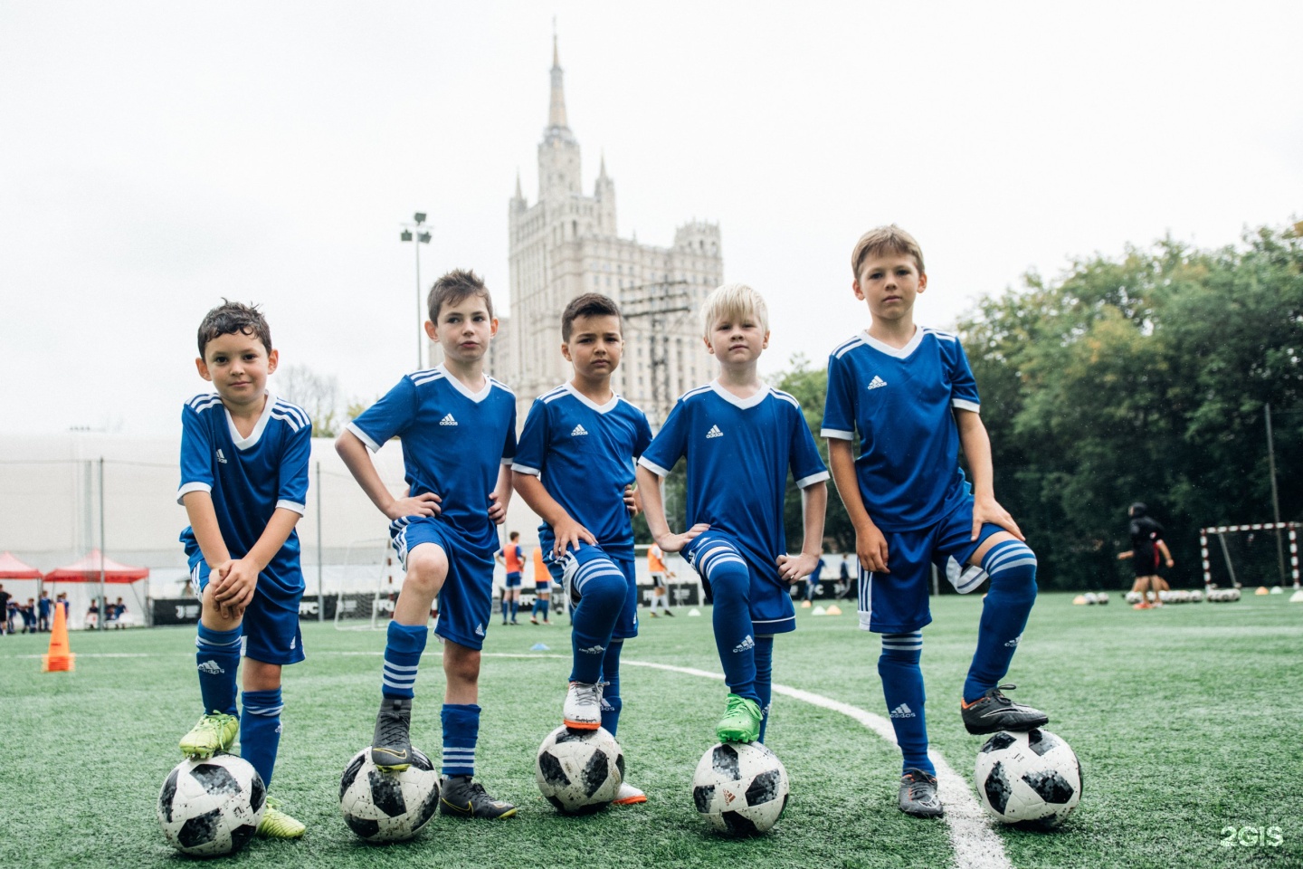 F c москва. Детский футбольный клуб. Детская футбольная Академия. Future Football Club Москва. FFC футбольная школа.