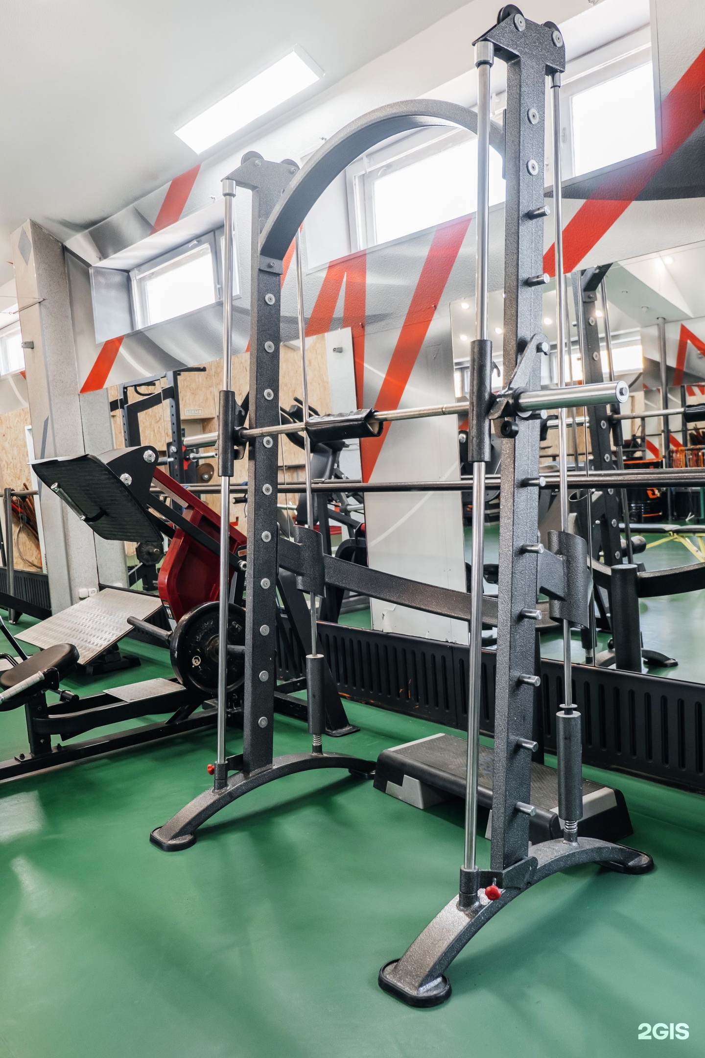 St gym. Спортзал Барнаул. Спортзал на Южном Барнаул. International Gym Барнаул.