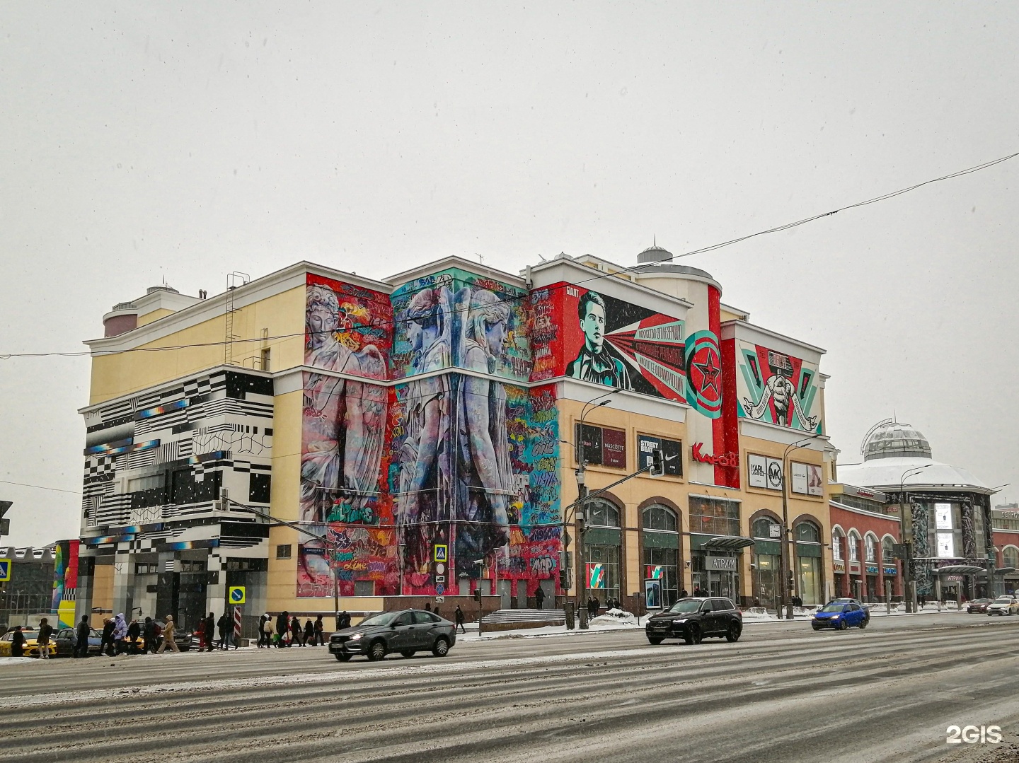 Москва 33. Москва Земляной вал 33. Москва, ул. Земляной вал, 33. Земляной вал ТЦ Москва. Земляной вал 33 ТЦ.