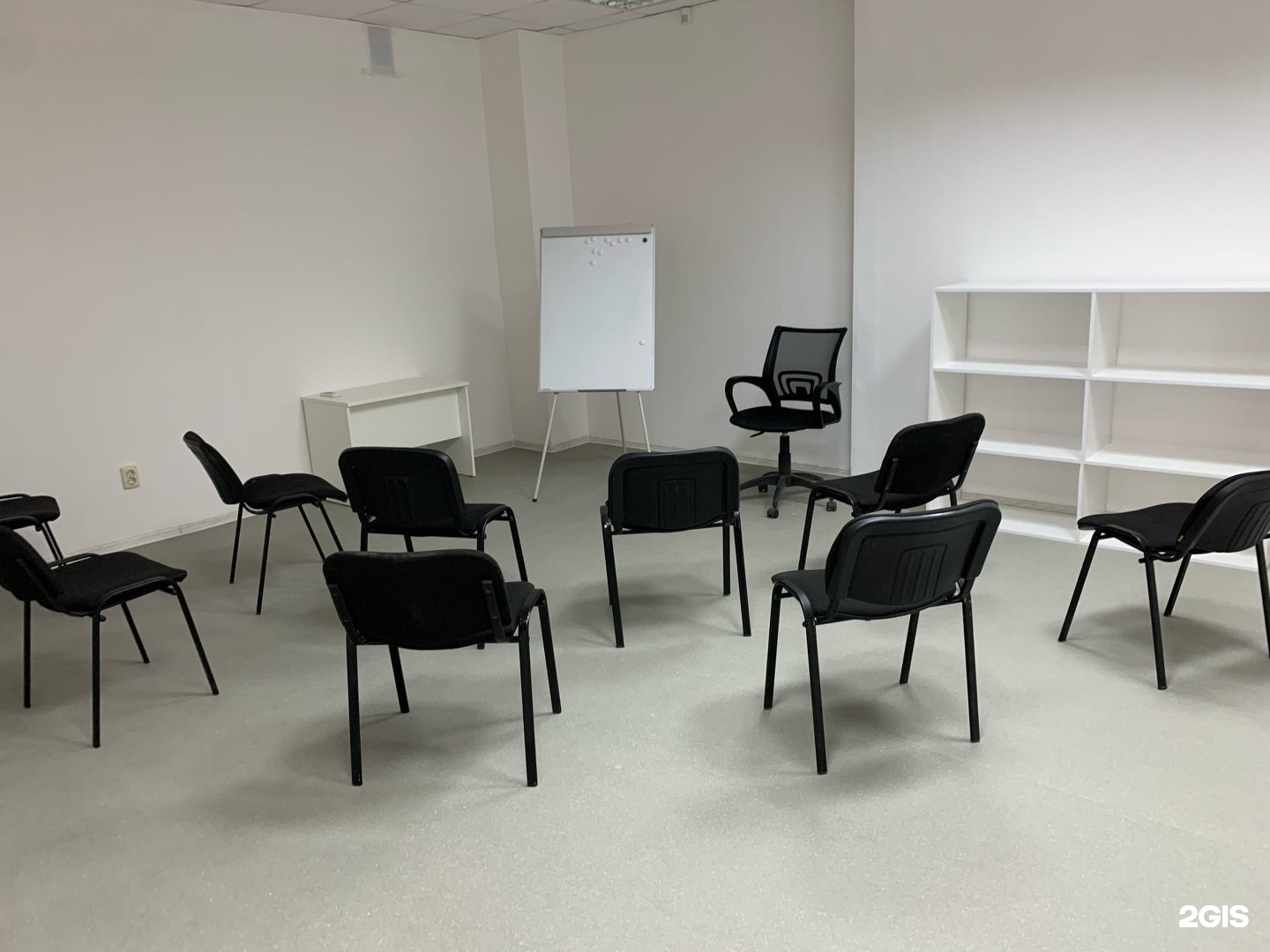 Психологический центр пермь. Вывеска психологического центра. Значок пермского университета. Центр психологии. Юрша, 72.