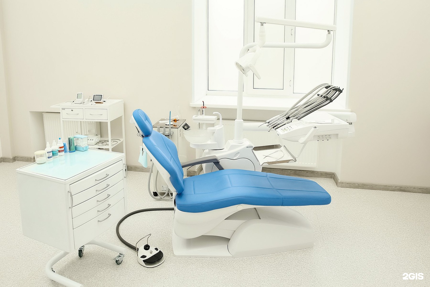 адоратского 10 стоматология. отзыв азур дент. стоматология адоратского 13. азур дент тюмень стоматология цены на услуги. розыгрыш сертификата в спортзал на 23 февраля.