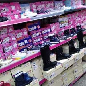 Фото от владельца Kari, сеть магазинов обуви и аксессуаров