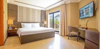 Dubai: Курортный отель Dubai Marine Beach Resort & Spa