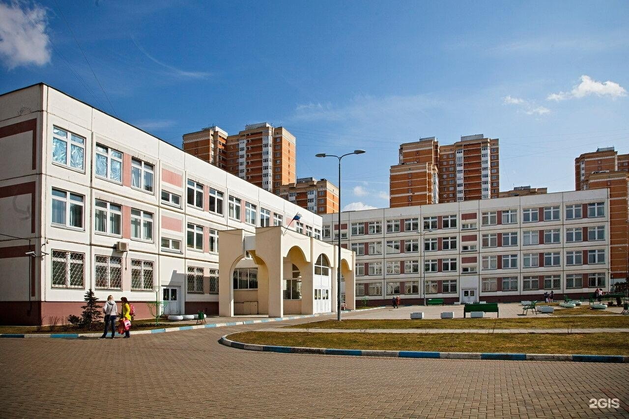 как выглядят школы в москве
