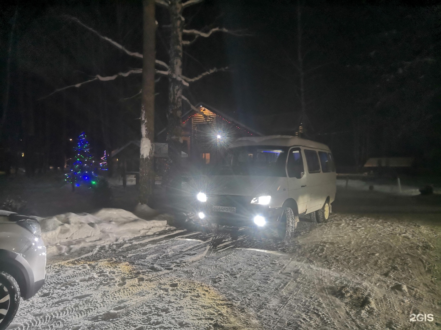 Автобусы тагил горноуральский. Нижний Тагил автобус осень.