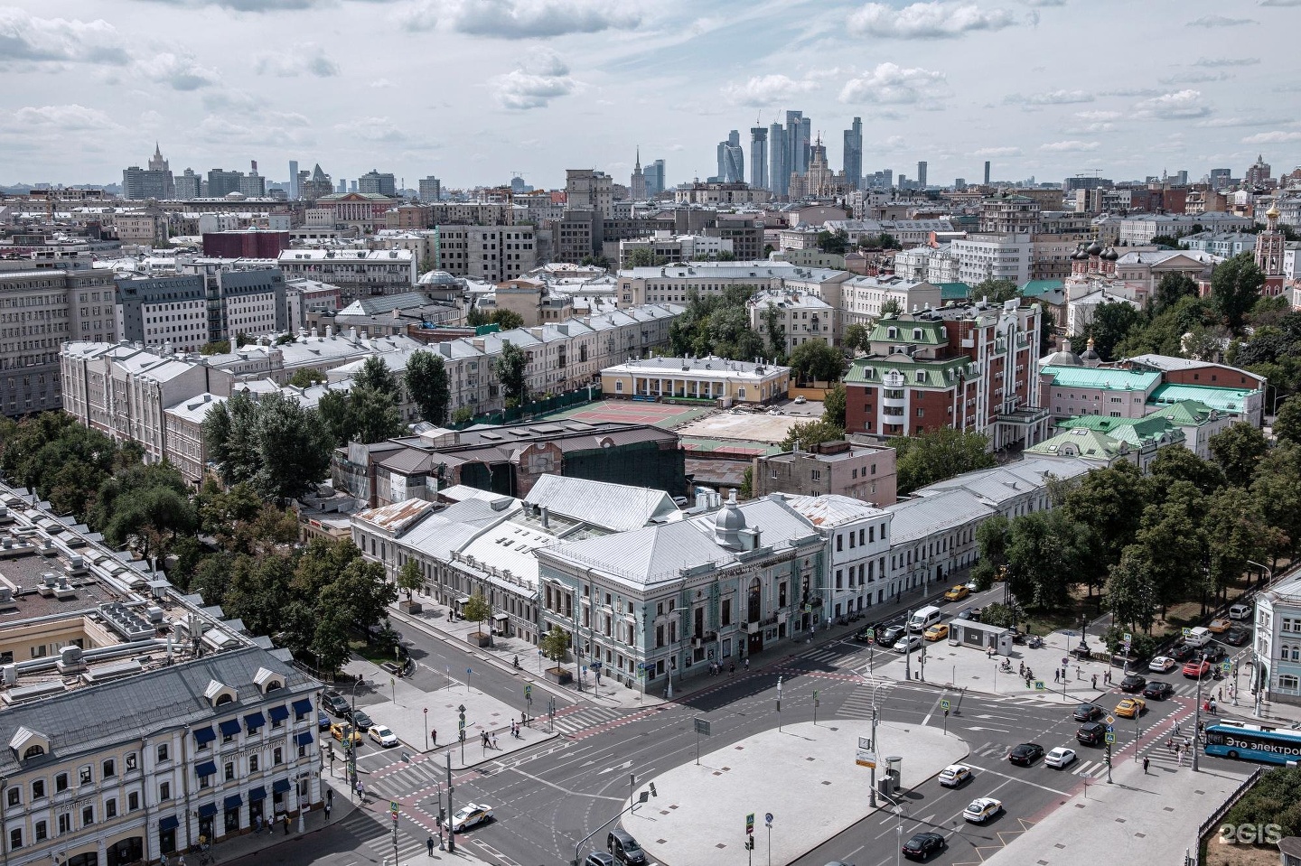 Цветной бульвар 2 метро. Цветной бульвар 2. Цветной бульвар. Легенда цветного.