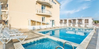 Витязево: Коттедж Family club Atrium