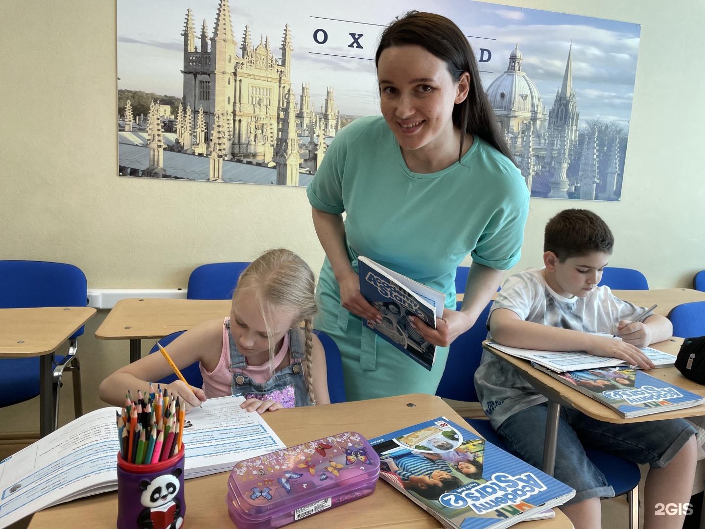 Oxford for schools 3. Оксфорд школа. Школы в Новосибирске с английским уклоном. Оксфордский языковый центр.