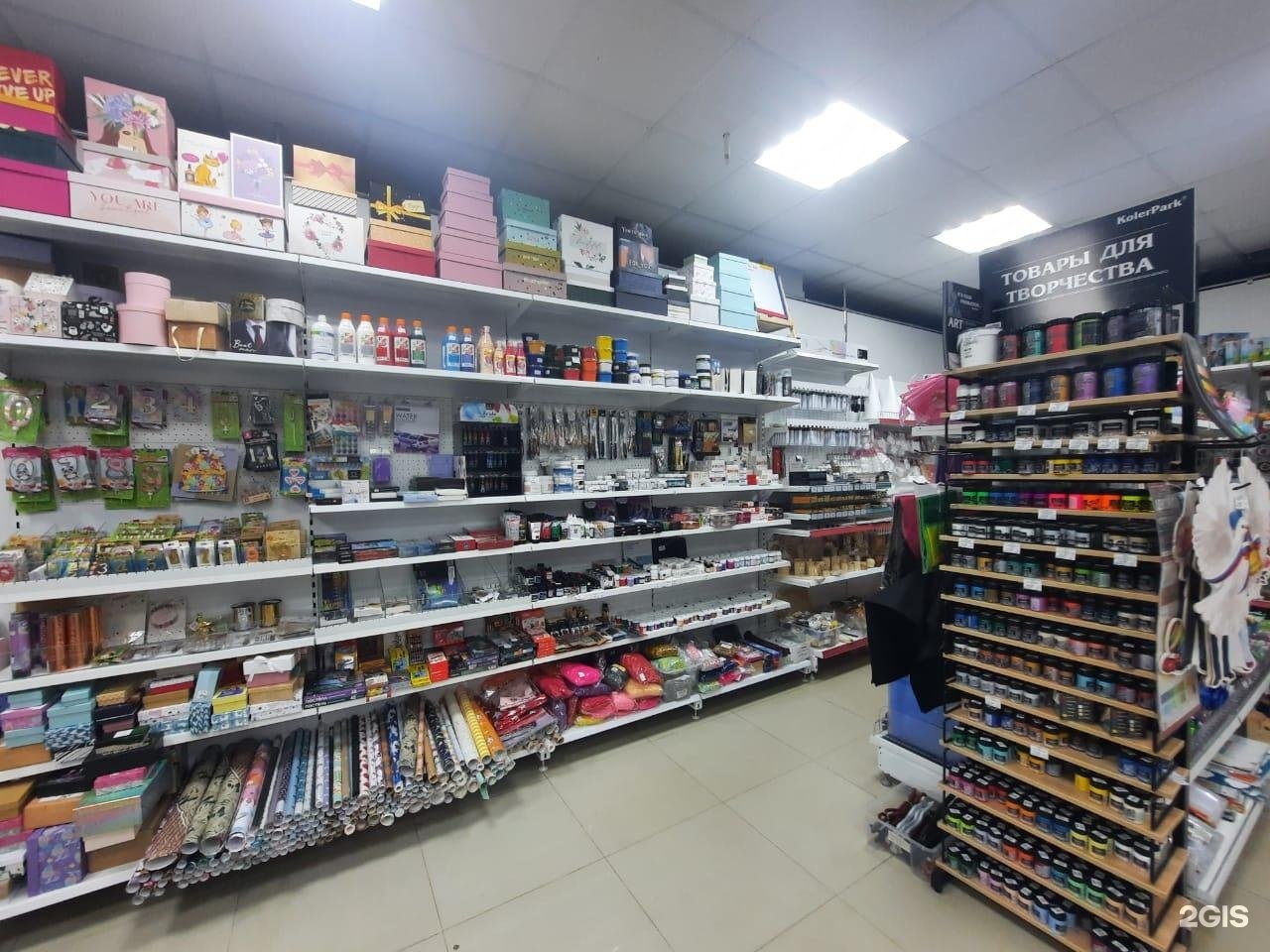 71007 waterman. ручки шариковые. Ruchki shop. выкладка канцелярии. шариковые ручки с логотипом.