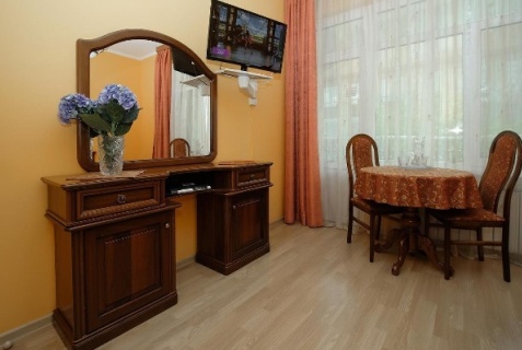 Саратов: Отель Лира