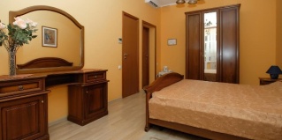 Саратов: Отель Лира