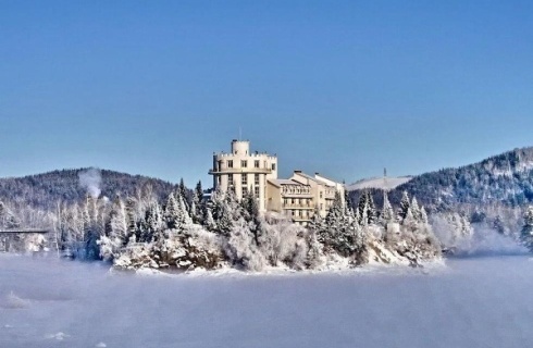 пос. Катунь: Отель Корона Алтая