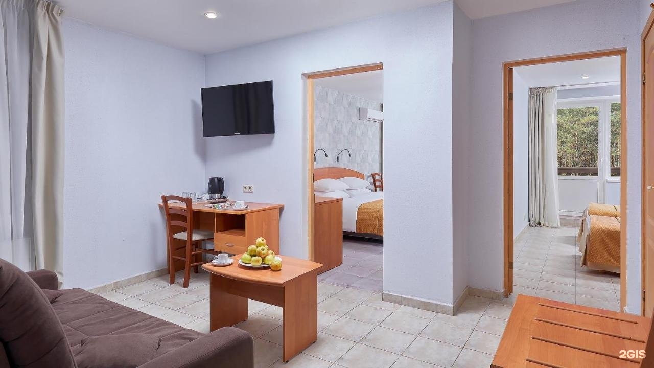 семейный номер в гостинице 3 звезды. уфа отель посадская 3. 3 номера семьи. 3 номера семьи. Family room отель.