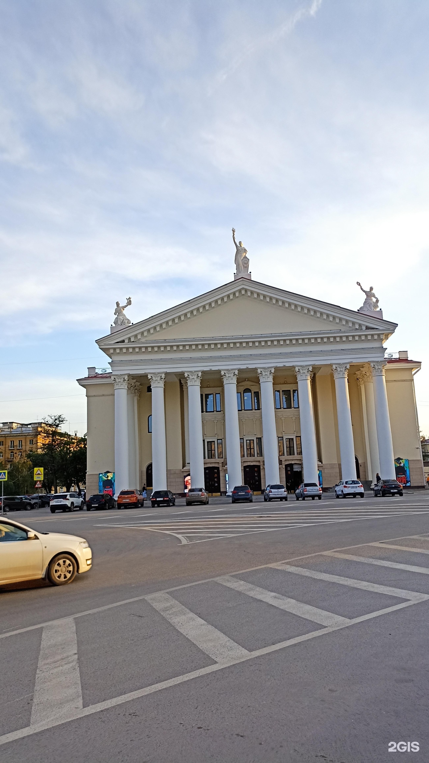 Театр на комсомольской. Нэт Волгоград. Волгоградский новый экспериментальный театр. Нэт Волгоград фото. Экспериментальный театр Москва.