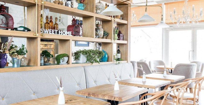 счастье большой путинковский. бар ресторан счастье на крыше москва. кафе счастье москва пушкинская. кафе счастье москва. ресторан счастье путинковский переулок.