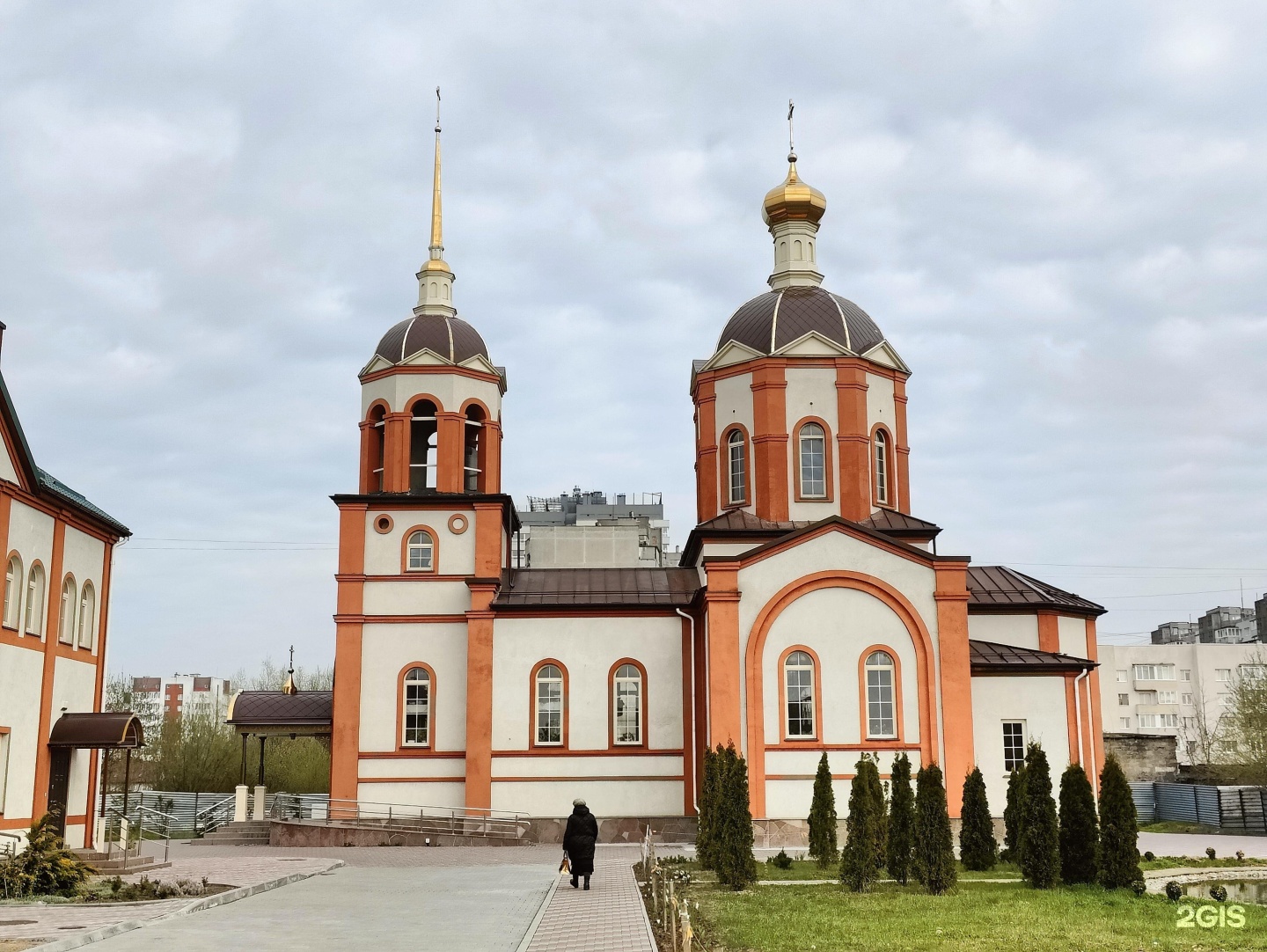 Храм сретение калининград. Храм сретения саратов панорама. Храм сретения господня г калининграда ул интернациональная 24. Калининград храм сретения господня. Русская православная церковь храм сретения господня.