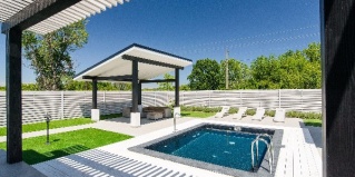 Совхозный: Коттедж Red bridge resort