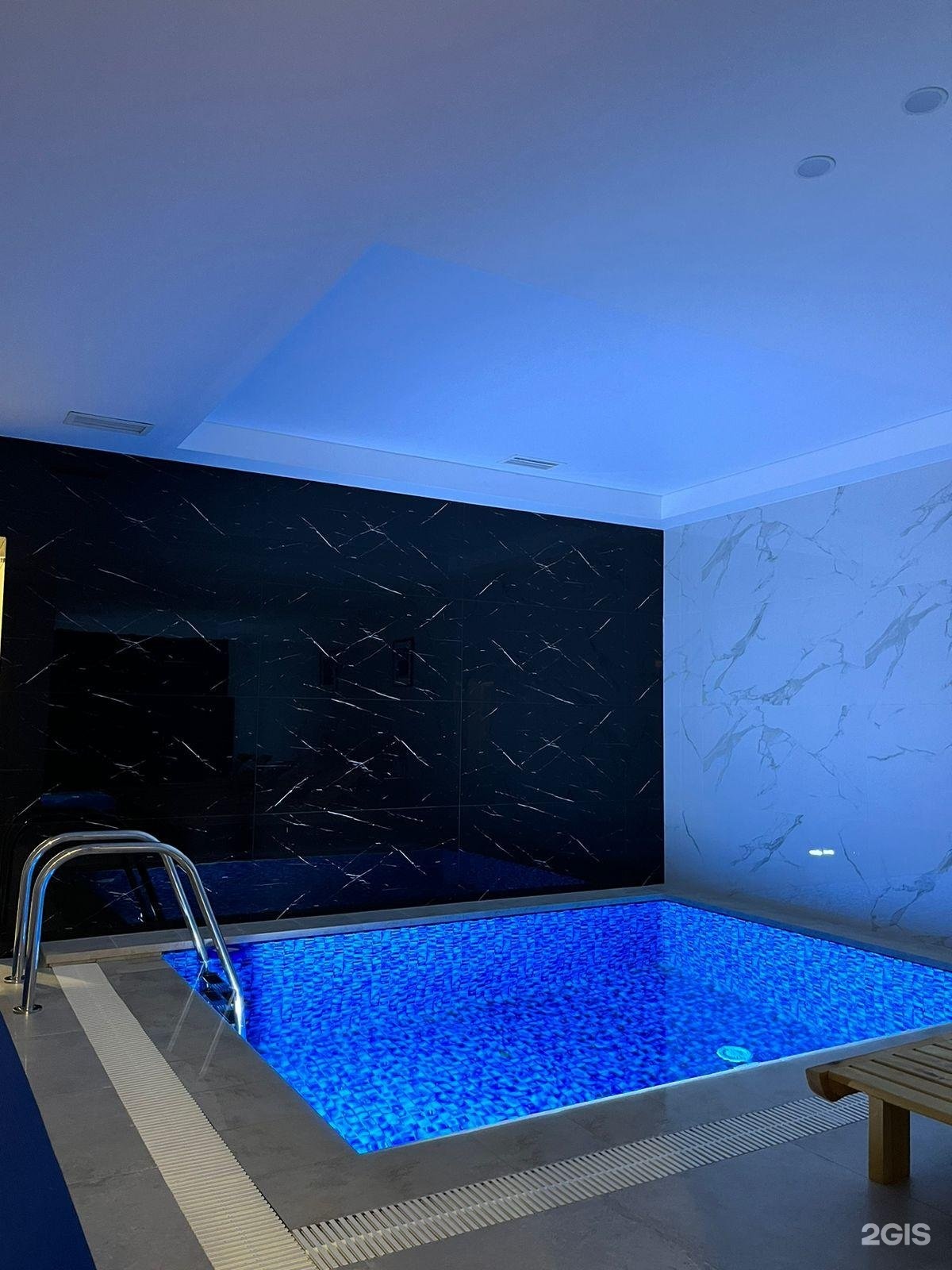 Massage & Sauna