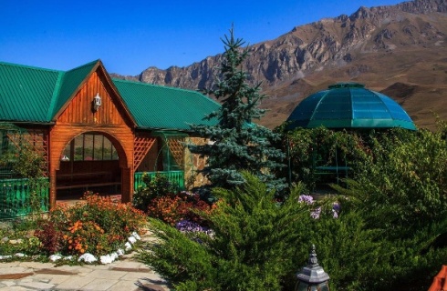 с. Старая Саниба: Турбаза Mountain Saniba eco hotel