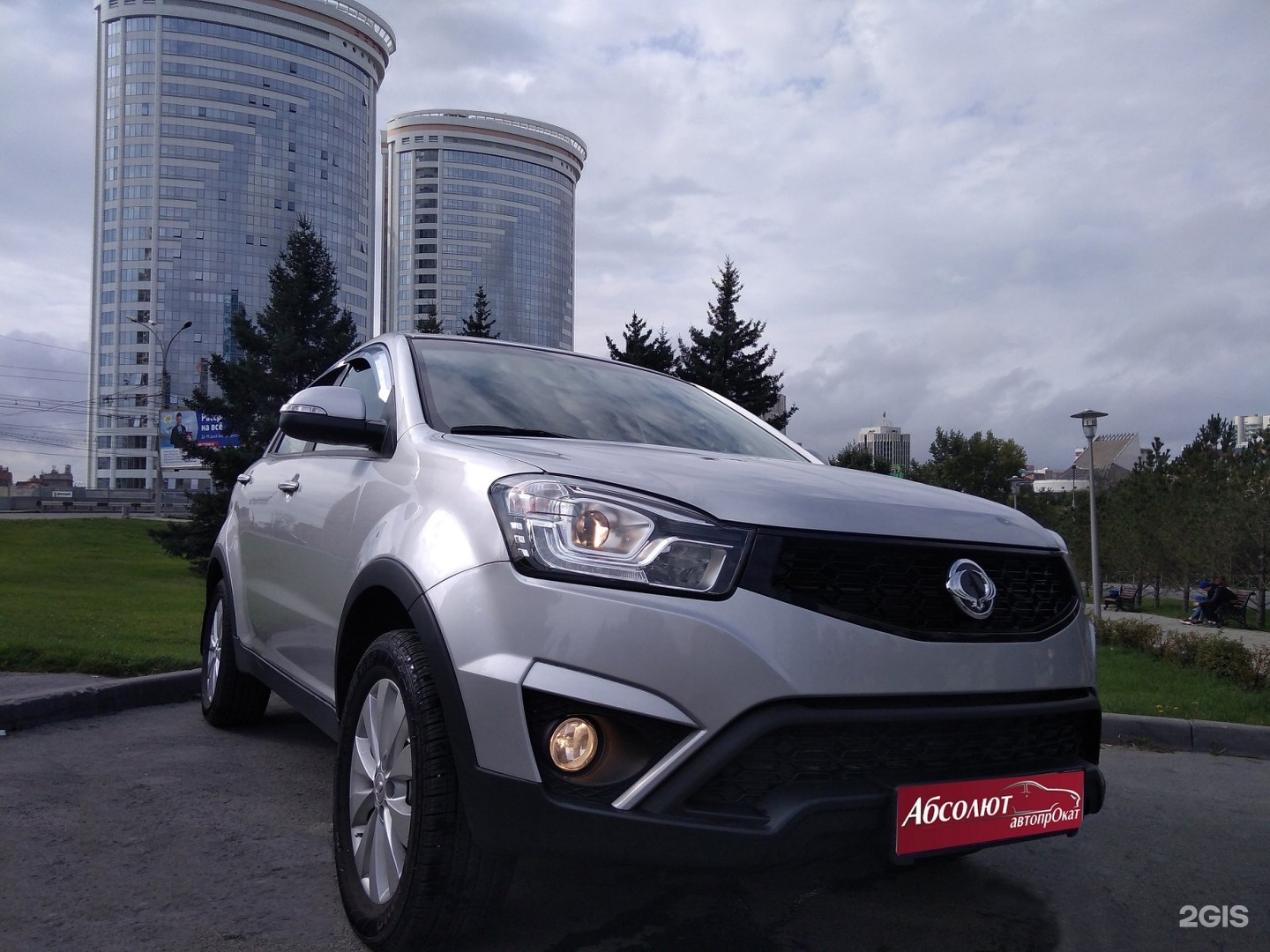 Абсолют авто ssangyong. SSANGYONG Actyon 2014 2.0 бензин Black. Санг енг машина белая июль авто.