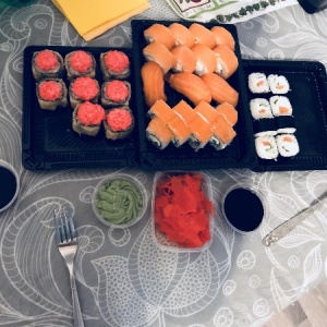 Фото от владельца SUSHI HOLL, ресторан доставки японской кухни