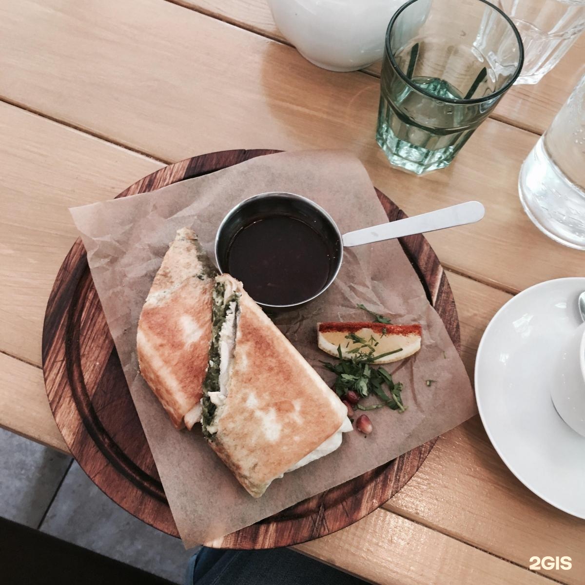 Володарского 43 тюмень баши. Баши тюмень улица максима горького. Баш кафе. Баш кафе. Баш кафе.