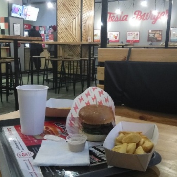 Tesla burger, ресторан быстрого питания, Республики, 48, Тюмень - 2ГИС