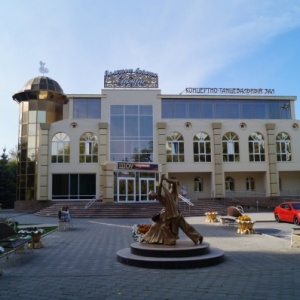 Фото от владельца Золотые ворота Сибири, концертно-танцевальный зал