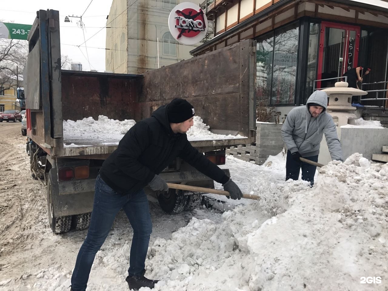 Разнорабочие севастополь. Разнорабочие приморская. Грузчики владивосток. Земляные работы в строительстве. Подсобники на стройку.