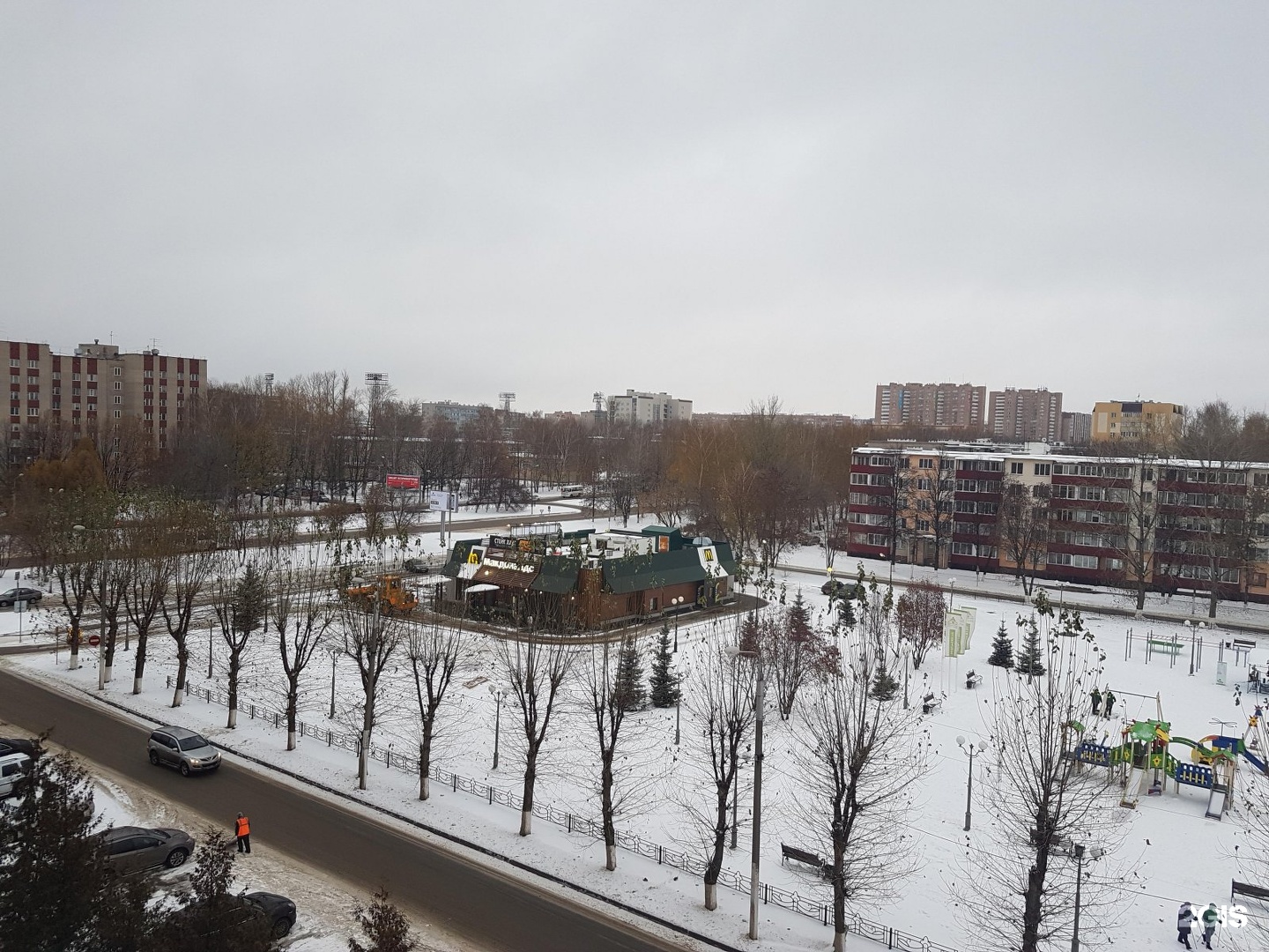 Проспект химиков. Проспект Химиков Нижнекамск макдональдс. Химиков 40 Нижнекамск. Макдоналдс Нижнекамск фото. Макдоналдс зимой Нижнекамск.