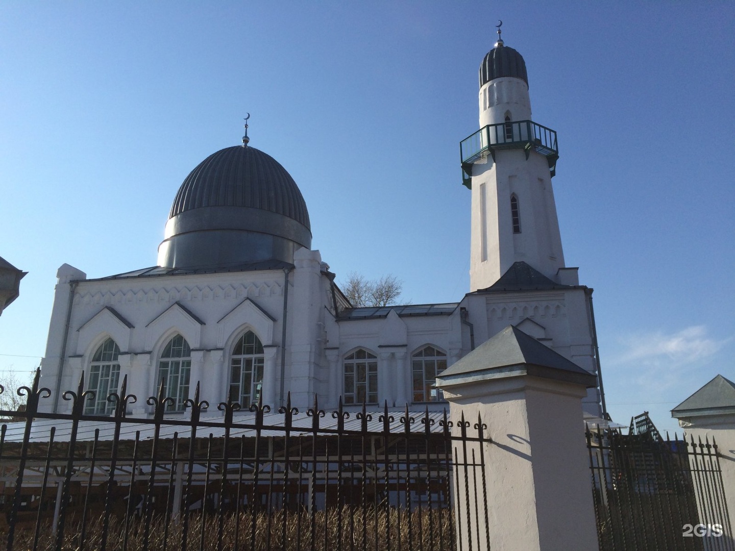 Белая мечеть томск. Белая Соборная мечеть Томск. Белая Соборная мечеть, Томск, Московский тракт, 43. Томск белая Соборная мечеть информация. Мечеть в Томске Московский тракт.