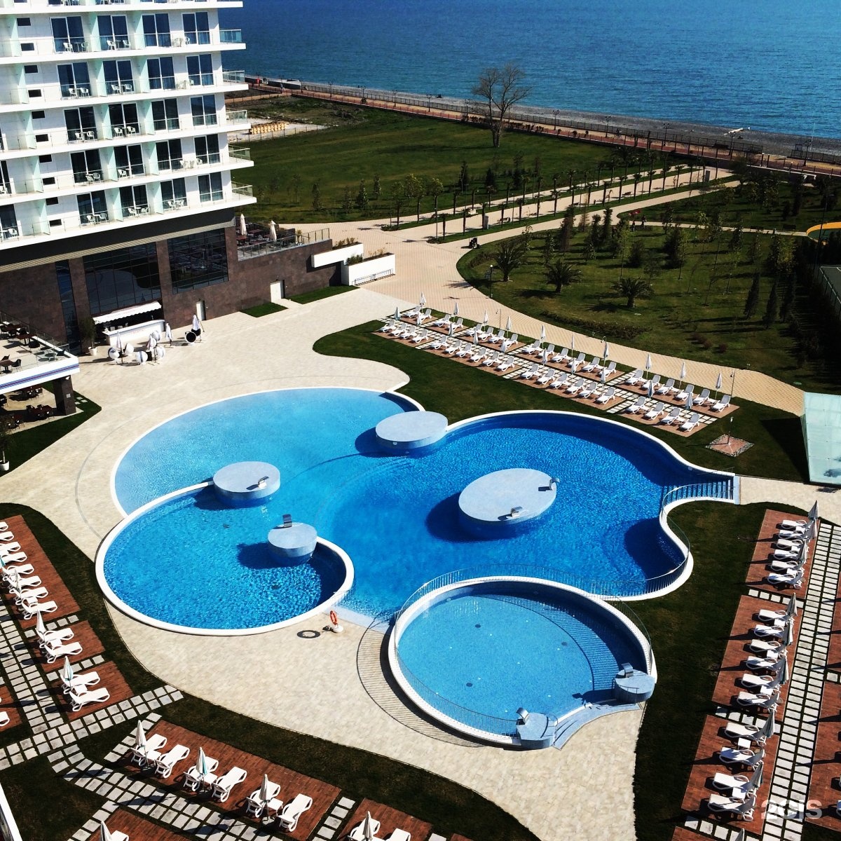 Blu paradise. Рэдиссон Сочи 65 лет. Radisson collection Paradise Resort & Spa, Sochi, Сочи. Рэдиссон спа 65 лет Победы. ТИАДЕЛЬ отель Адлер официальный сайт.