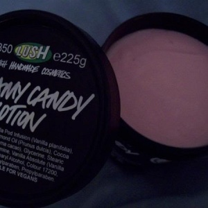 Фото от владельца LUSH, магазин свежей косметики ручной работы