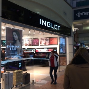 Фото от владельца INGLOT, сеть магазинов косметики