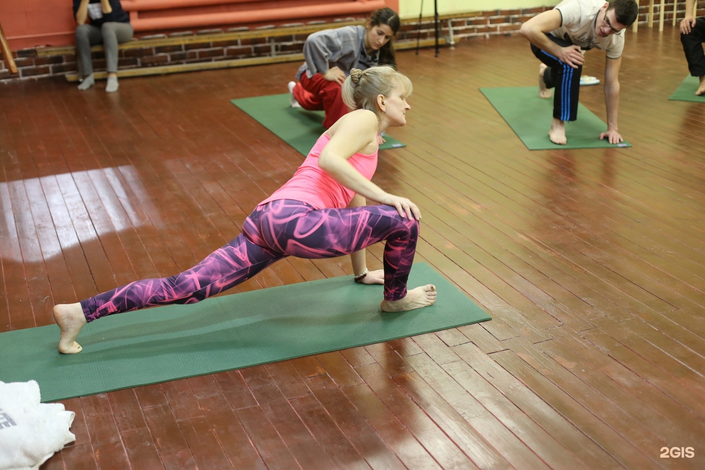 Золотой кадуцей липецк 2016 интервью видеоэтюд. Здравия клиника печатники. Тайцзи китай зеленый. Здравие москва. Классический костюм тайцзы.