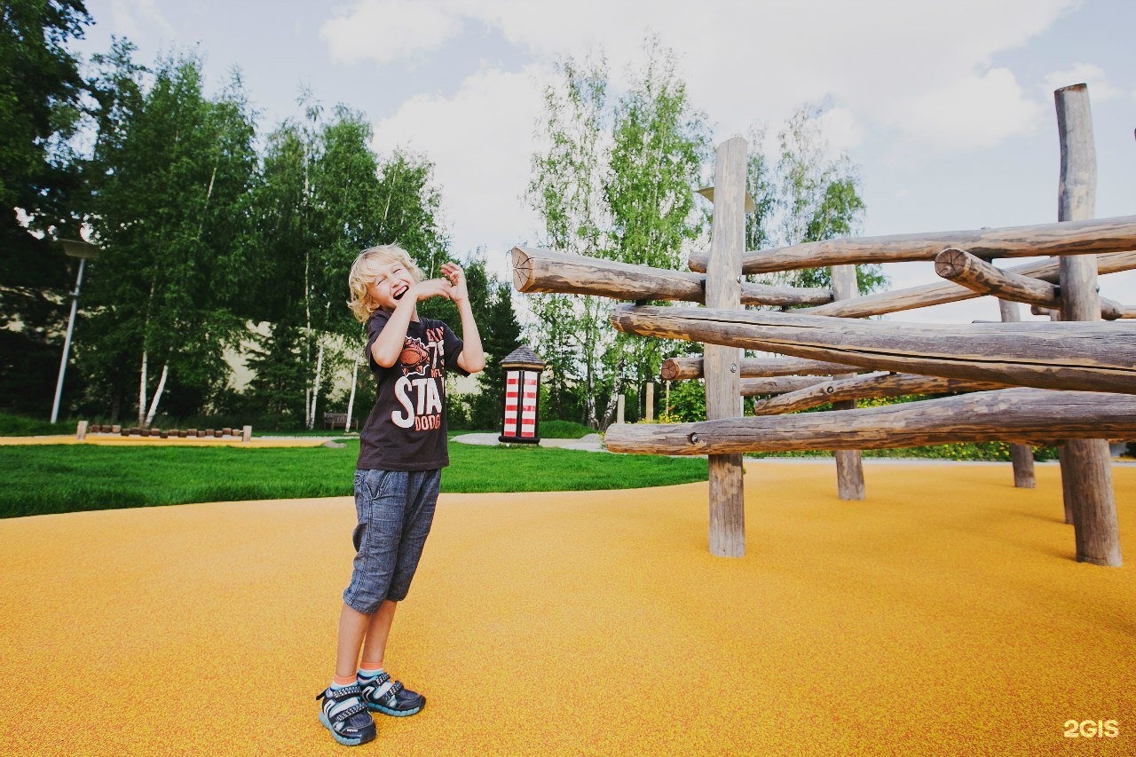 Галамарт орехово зуево. Wunderpark на новой Риге. Вундерпарк школа. Wunderpark International School Москва.