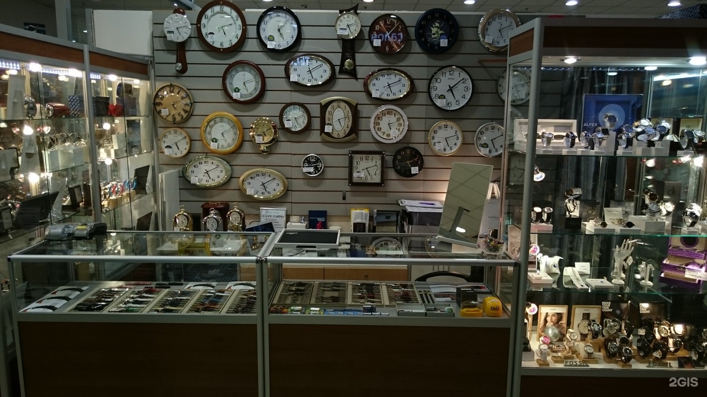 Часовой бутик с коллекциями спортивных часов