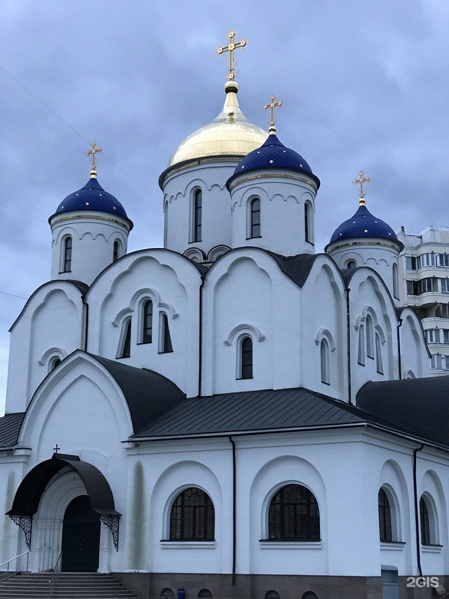 Храм богородицы южнобутовская. Церковь Южнобутовская 66. Введенская Церковь Москва. Храм на Южнобутовской улице 66. Свято Введенский храм в Южном Бутово.