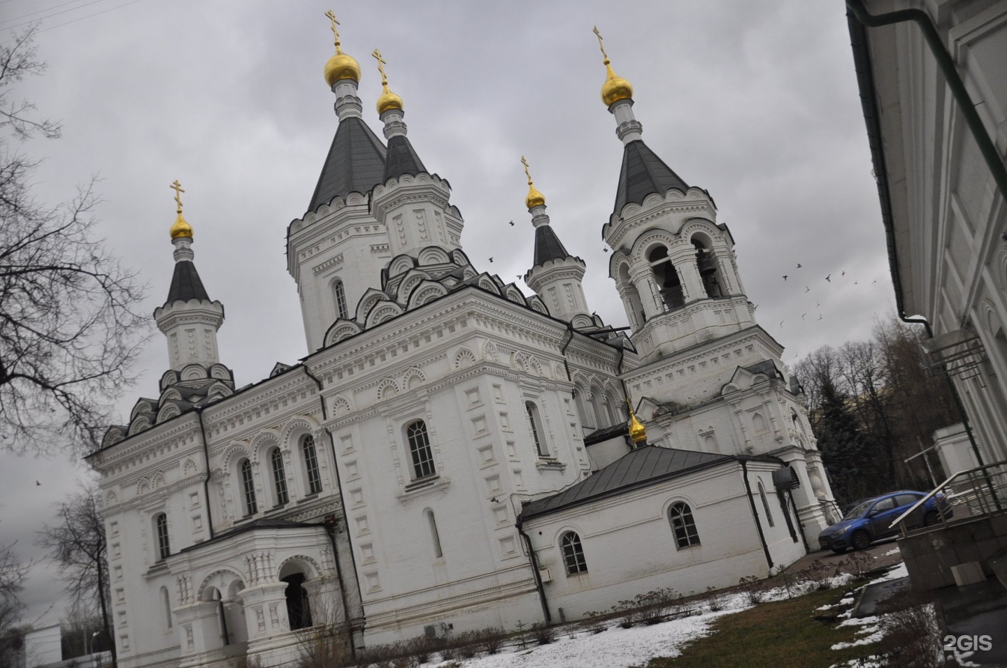 Храм архангела михаила на девичьем поле расписание. Храм Архангела Михаила на девичьем поле. Храм Архангела Михаила при клиниках на девичьем. Храм Архангела Михаила Еланского. Храм Архангела Михаила на Фрунзенской.